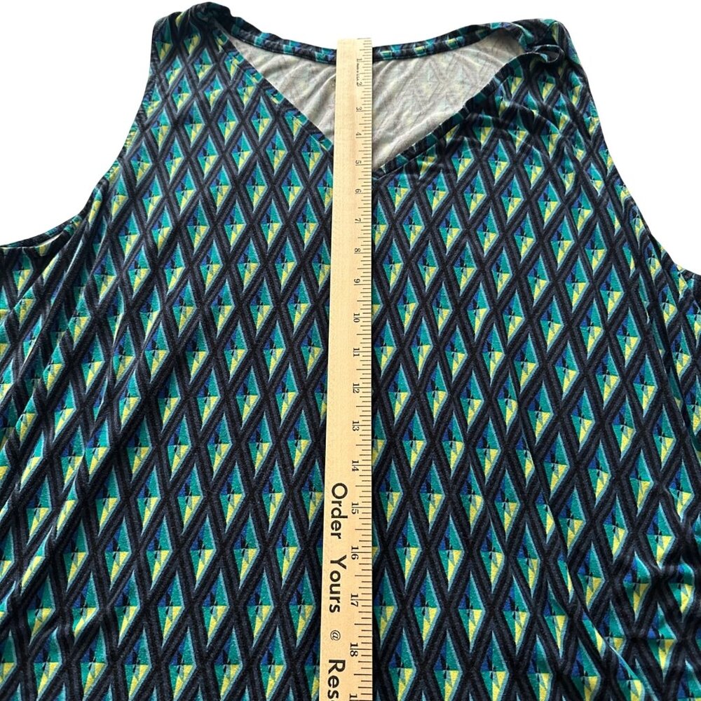 Lane Bryant Sleeveless V-Neck Diamond Print Tank Top Size 22/24 Rayon/Spandex - Picture 9 of 14